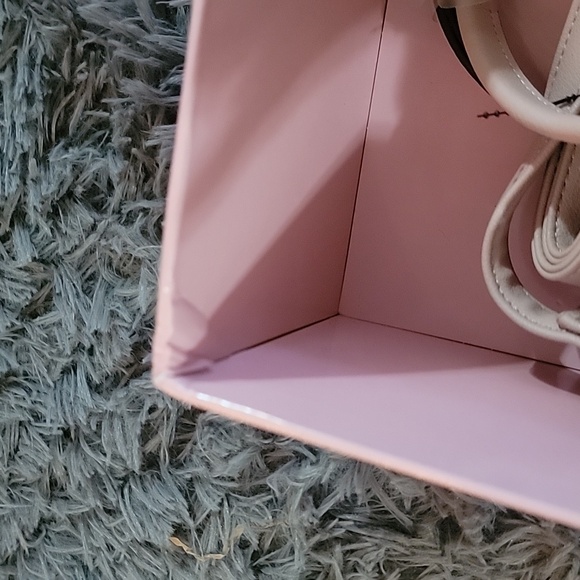 Juicy Couture Mommy and Me Light Pink 2Pc purses - Picture 7 of 8